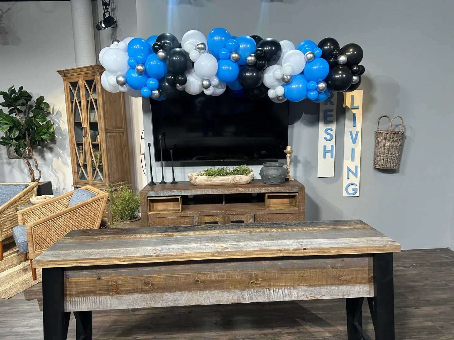 Classic Organic Balloon Garland