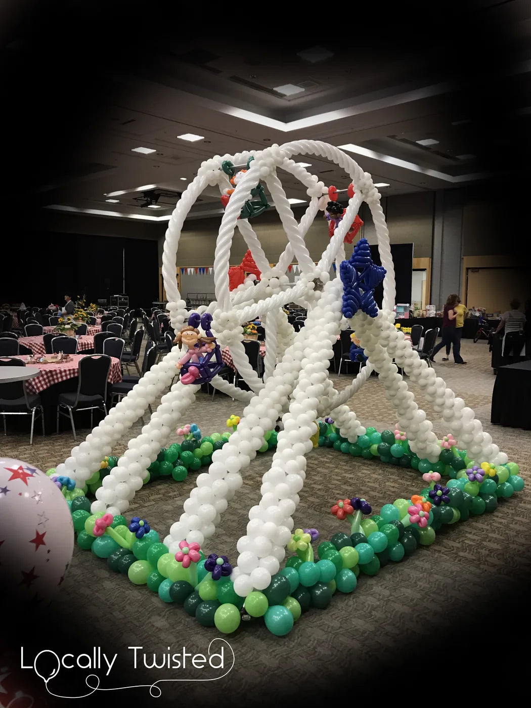 Locally Twisted custom balloon design