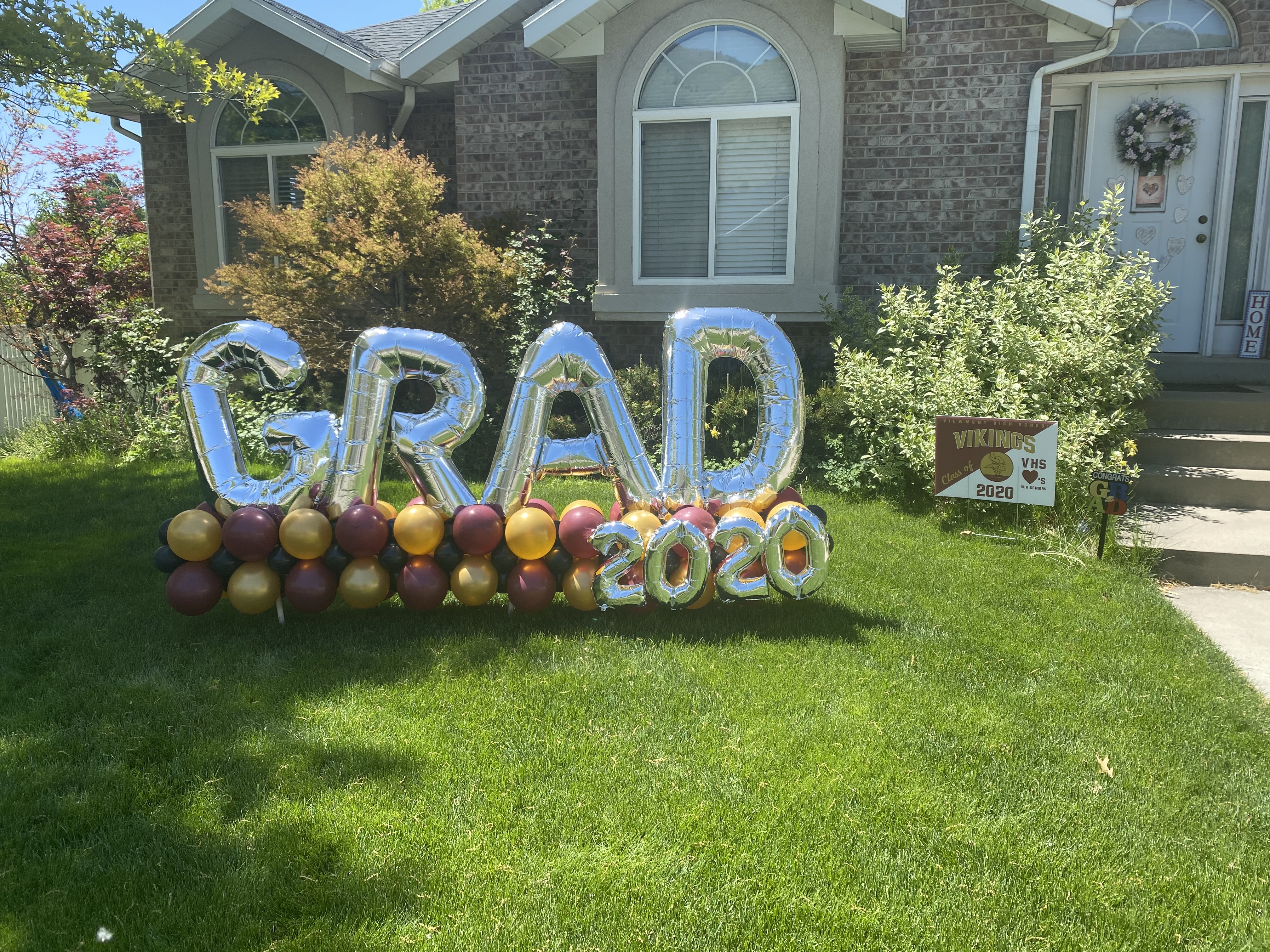 2024 Graduation Yard displays